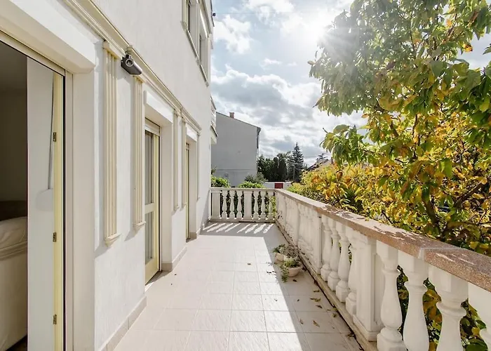 Lovely Flat With Large Terrace