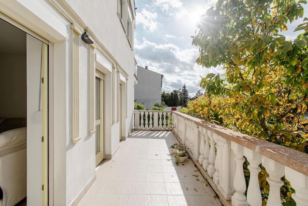 Lovely Flat With Large Terrace Apartament *