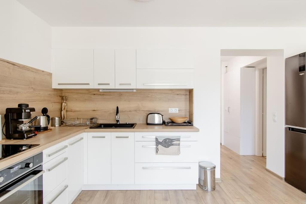 Lovely Flat With Large Terrace